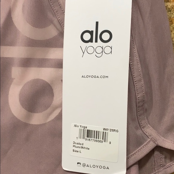 Alo yoga Ambience short - style W6126RG - Picture 3 of 5